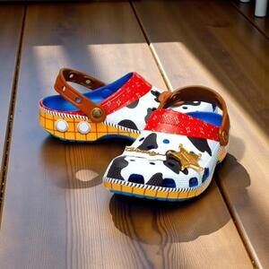 ‼️‼️‼️‼CROCS TOY STORY SHERIFF WOODY CLASSIC CLOG SKU#209446 SIZE 13M BRAND NEW!
